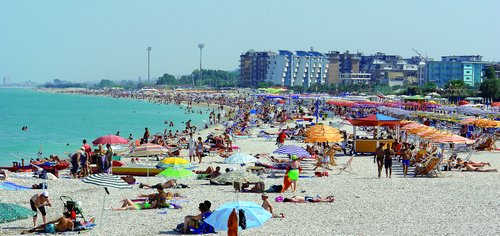 lungomare sud e ombrelloni.jpg